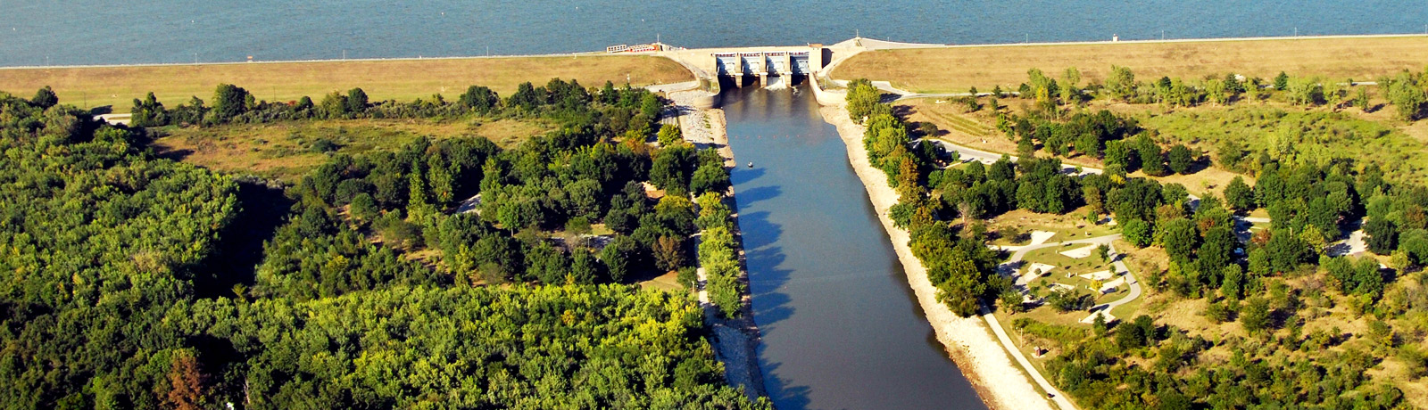 dam carlyle lake